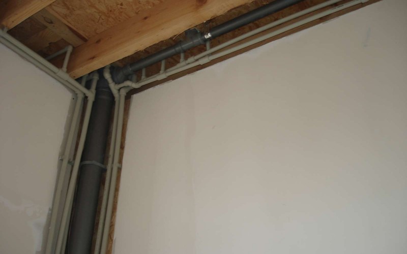 Разводка водопровода в доме из СИП панелей