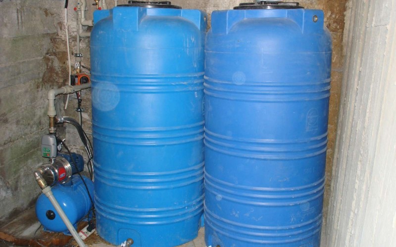 Монтаж емкостей с насосной станцией